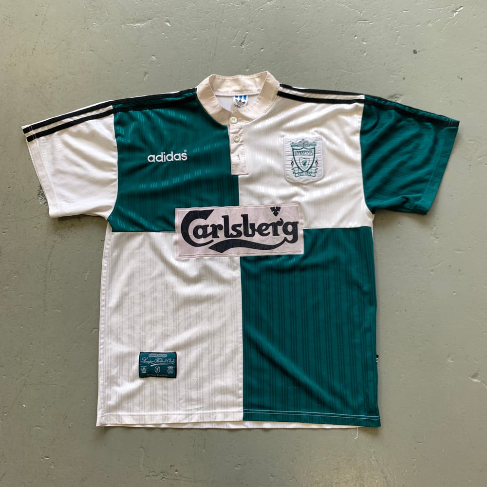 Image of 95/96 Liverpool away shirt size large 