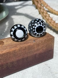 Image 4 of Spy v(2) Spy 