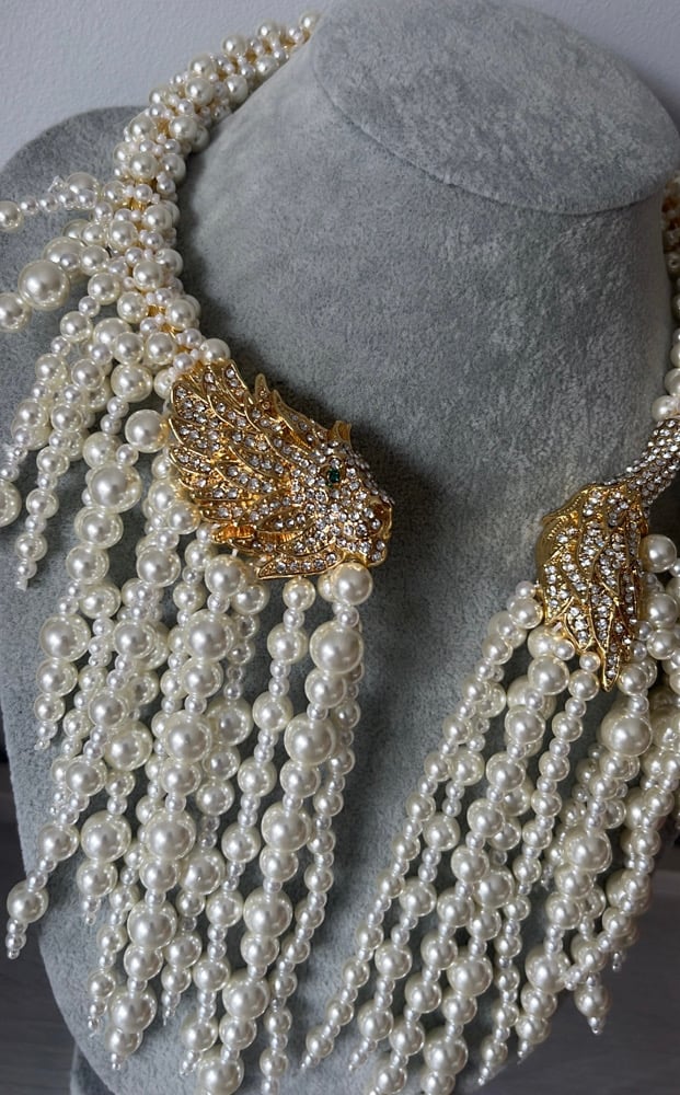 Image of Lion Head Pearl Necklace