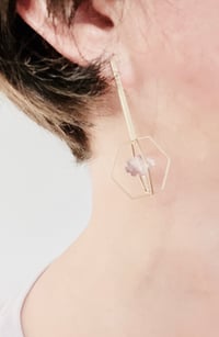 Image 3 of White hexagonal cages with trillion stone