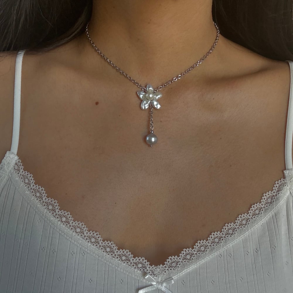 Image of Pearl Petals Necklace