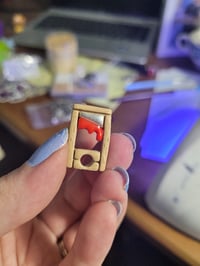 Guillotine Pin
