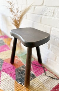 Image 5 of Tabouret tripode 