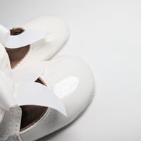 Image 4 of Elegant White Patten Leather Baby Shoes with Bow