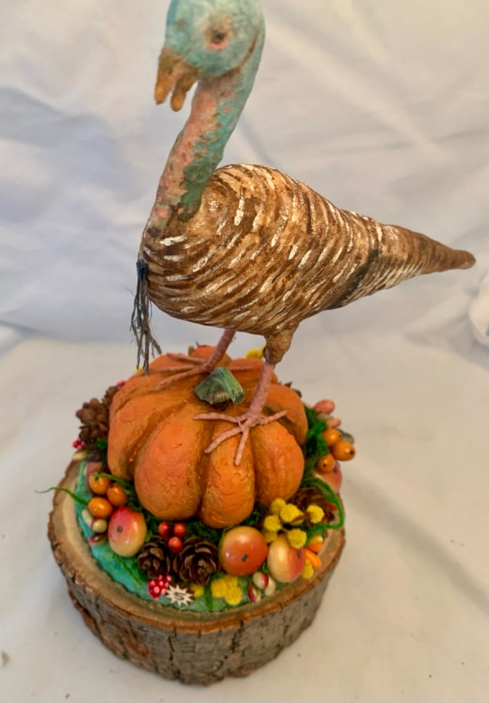 Image of Turkey Hen figure 5