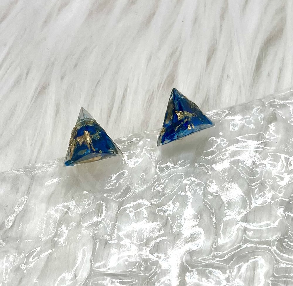 Image of PYRAMID BLUE FLORAL STUDS