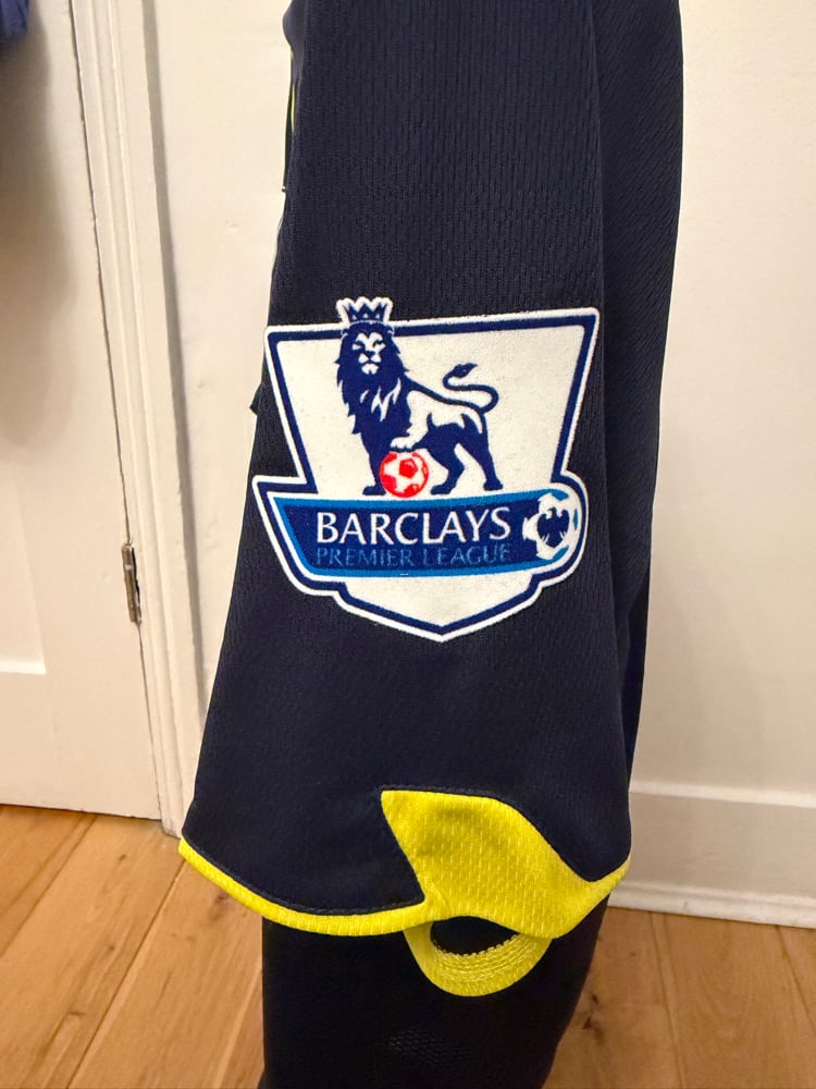 Image of Tottenham Hotspur “DEFOE 18” 2009/10 Away Shirt + PL patches (M)