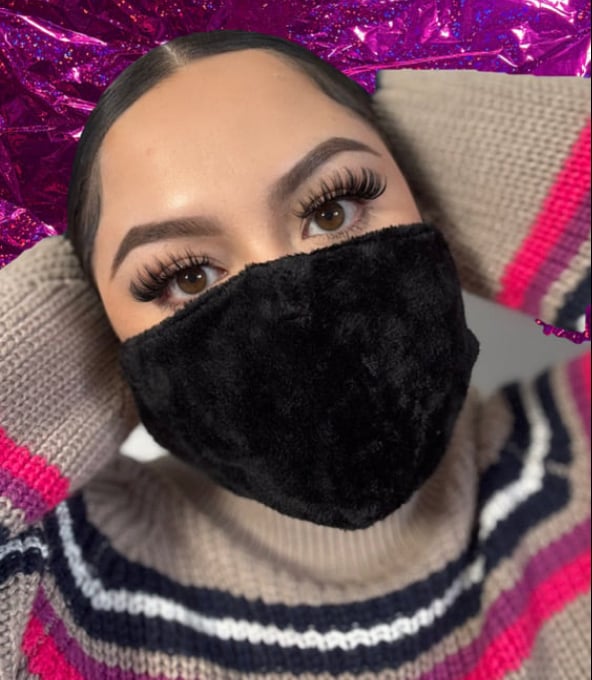 Image of Black Mask / Mascara Negra