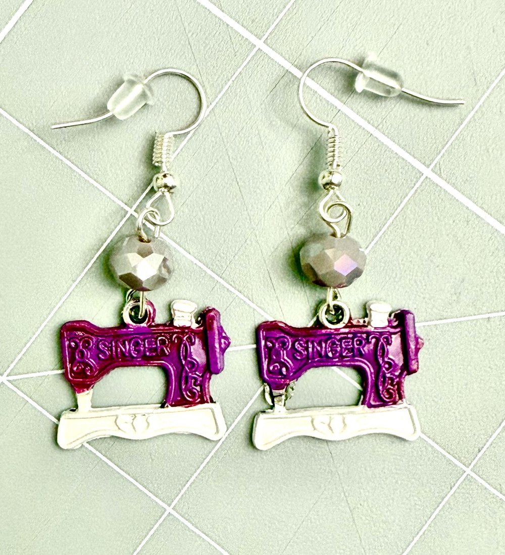 Image of Featherweight Sewing Machine Earrings