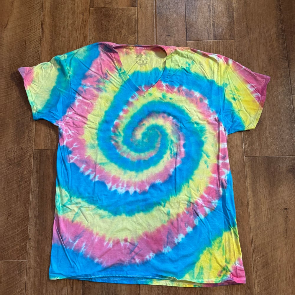 Image of X-LARGE TIEDYE (002)