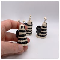 Image 4 of Goth Bees 5.5 cm