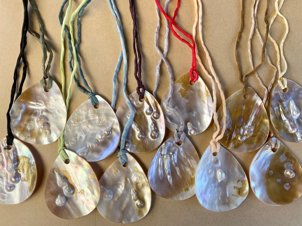 Image of Shell pendant necklace 