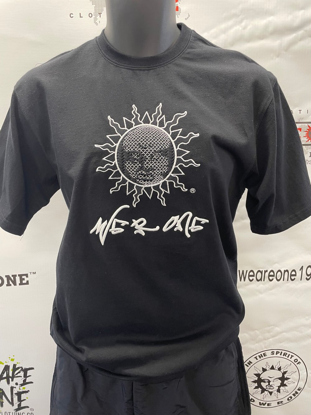 Image of BIG SUN LOGO T B/W