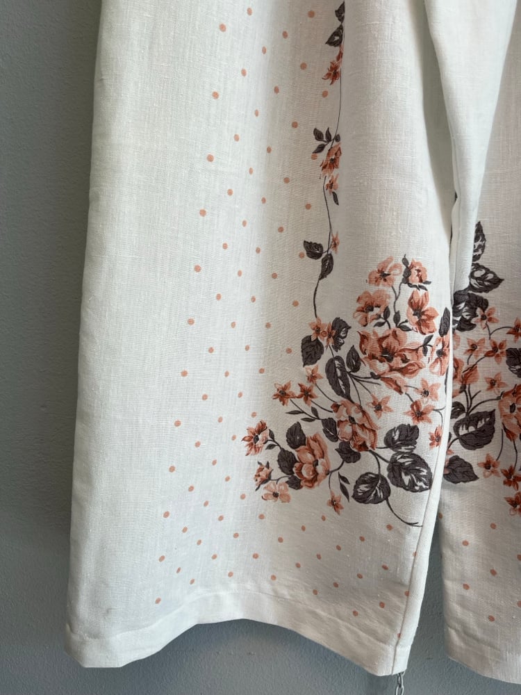 Image of Oversize pants with flowerprintet   (xs-xxl)