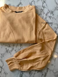 (KEYWORD DESIGN) RIBBED BEIGE CREWNECK