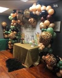 Image 4 of Backdrop With 2 Garlands 4 ft across the top