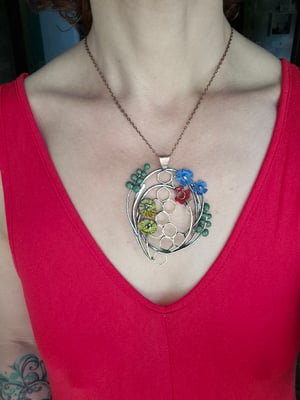 Summer pendant 