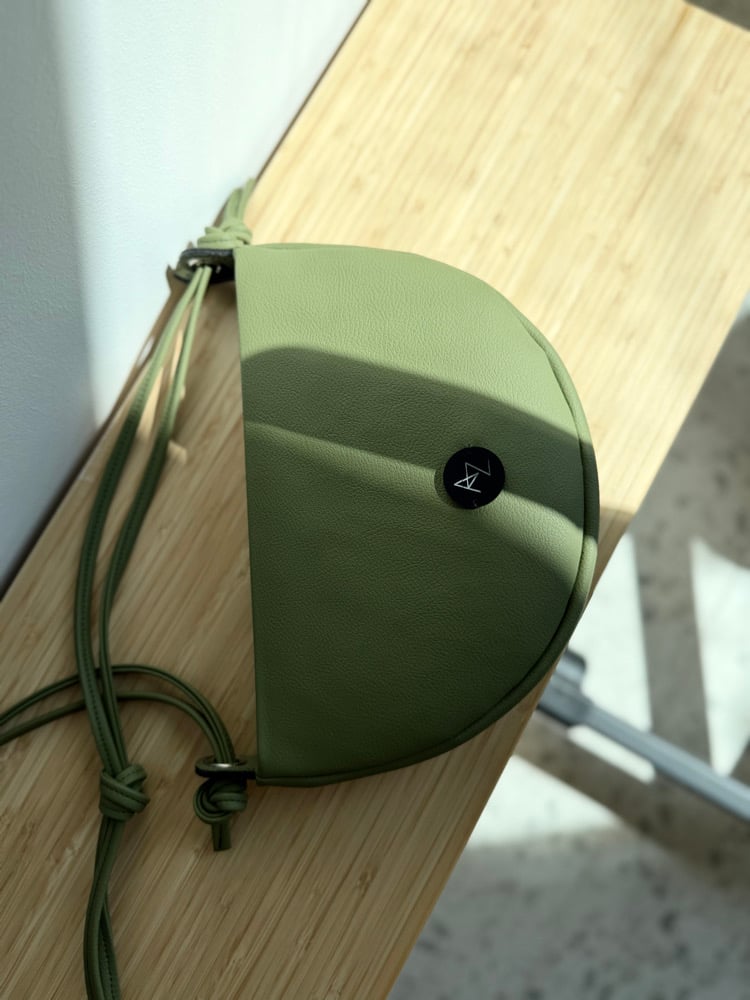 Image of Halfmoon bag Olive Green