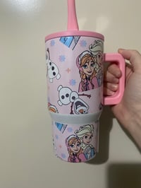 Image 2 of Frozen 20oz non spill tumbler with handle 