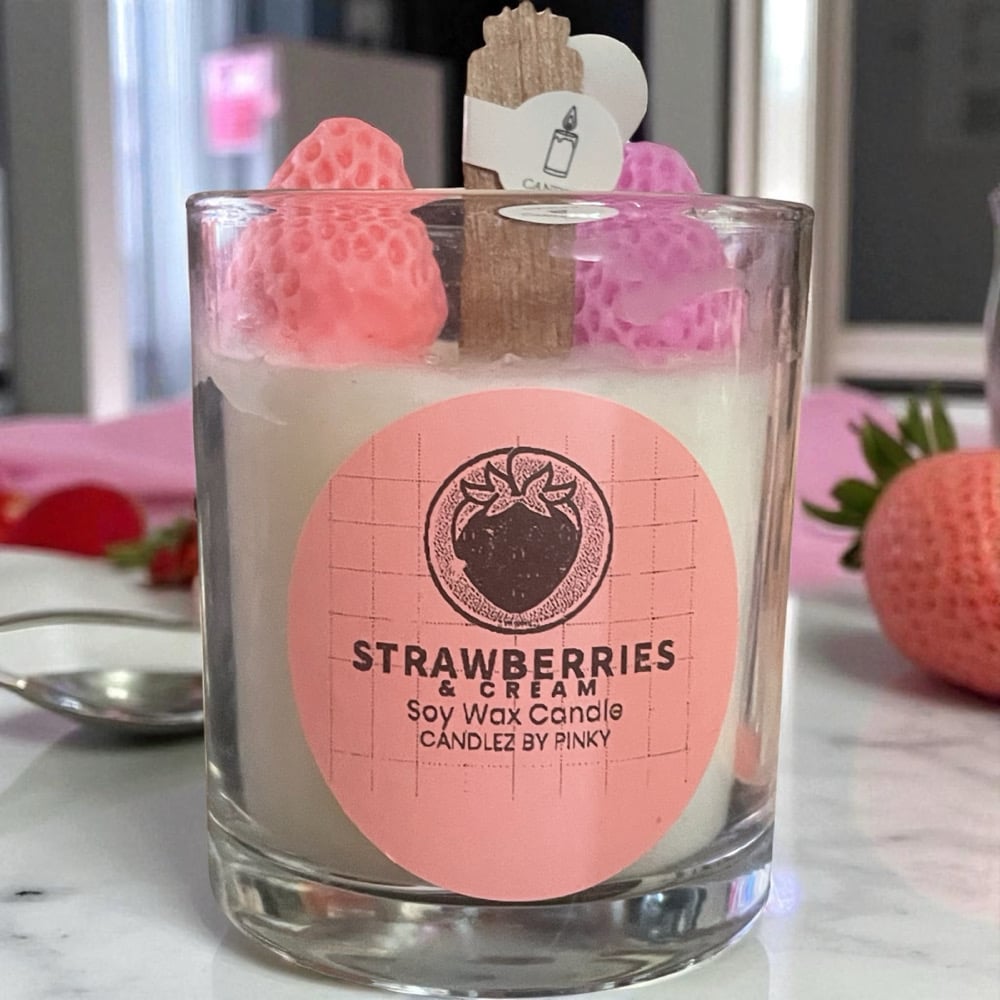 Image of Strawberries & Cream Soy Wax Candle 