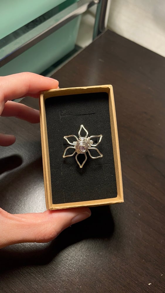 Image of Flower Ring : Choose your crystal