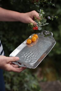 Image 3 of Tablettchen, Zinn, zb als Untersetzer für Essig und Öl