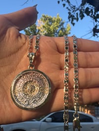 Calendario azteca necklace 