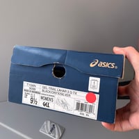 Image 4 of size: us9.5W uk7.5 eu41.5 cm26