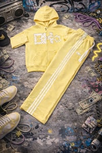 yellow oversize set