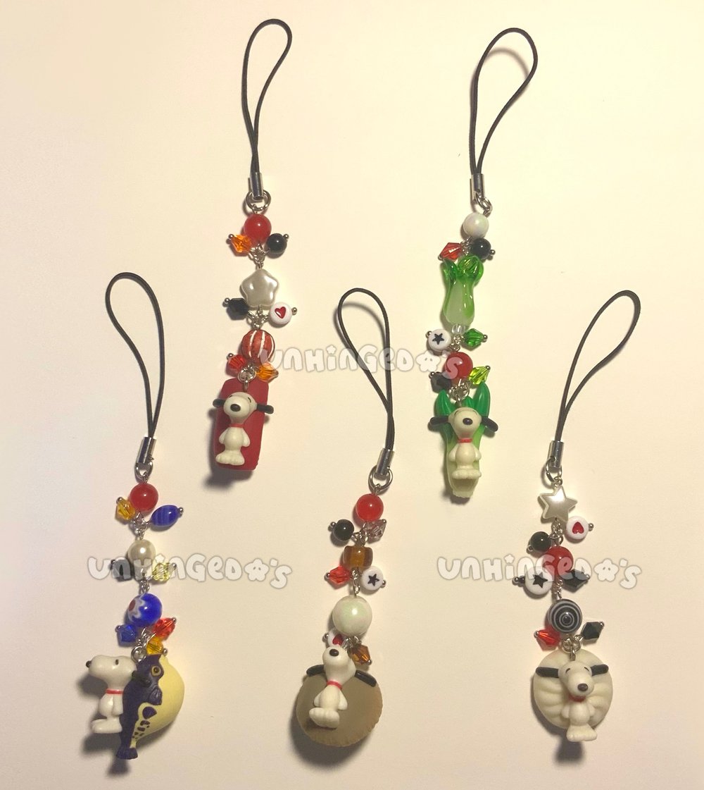 Image of snoopy clutter charms !! 。𖦹°‧★