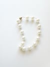 CHUNKY PEARL NECKLACE MAGNETIC CLASP