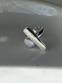 Image 2 of Biwa Perle und Opal Ring