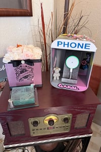 Image 5 of Retro Phone Charger