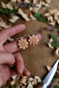 Image 5 of Daisy Flower ~ Earrings