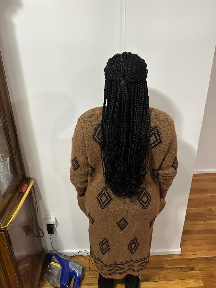 Image of Knotless braids 