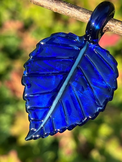 Image of Blue Sparkle Leaf Pendant