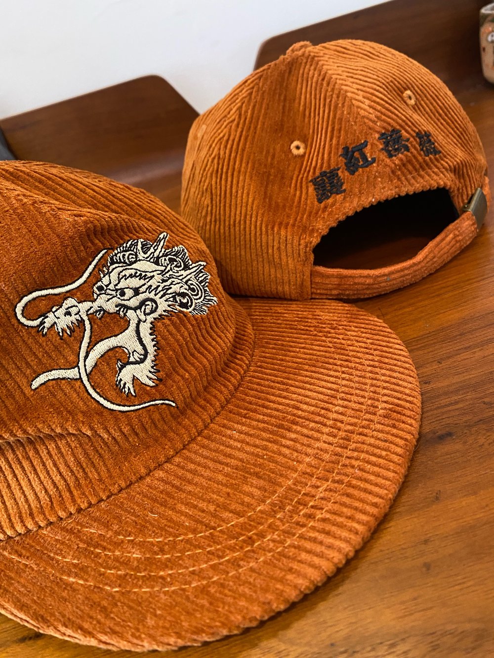 The dragon corduroy cap 
