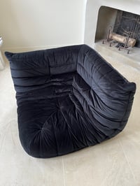 Image 3 of Togo angle velours noir 