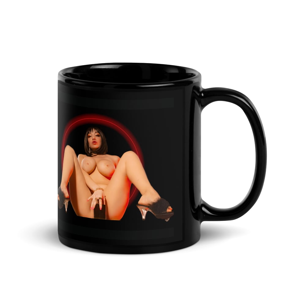 "MOMMY LOVES YOU" BLACK COFFEE MUG