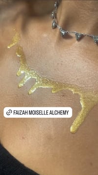 Image 2 of Queen of Diamonds Body Glitter
