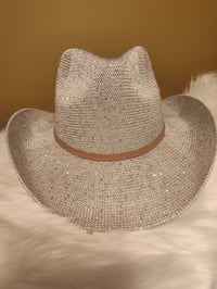 IVORY SILVER SEQUIN HAT 