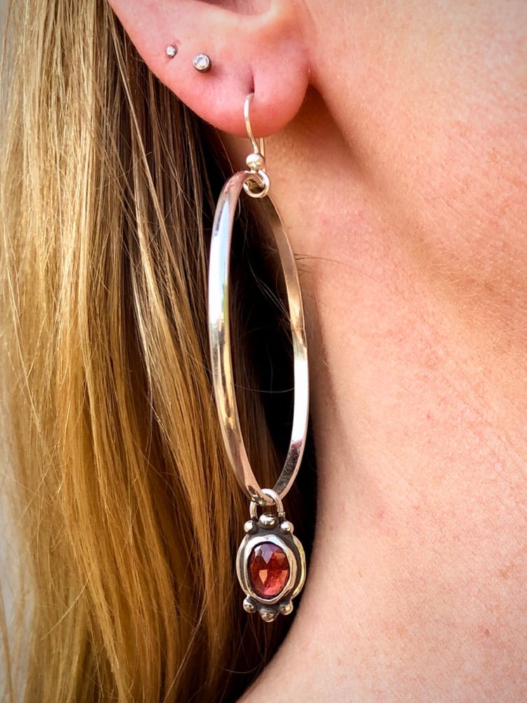GARNET HOOPS Image 2