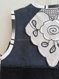 Image 3 of Kakadu vest  (xs/s)