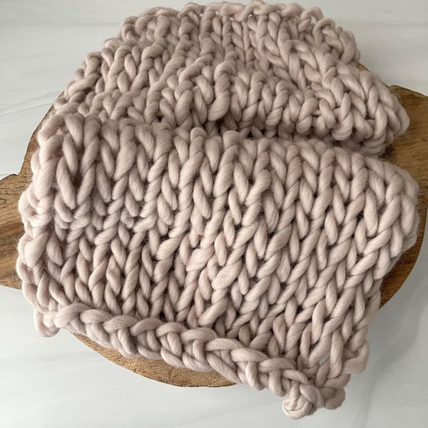 Image of Pearl Bump Blanket