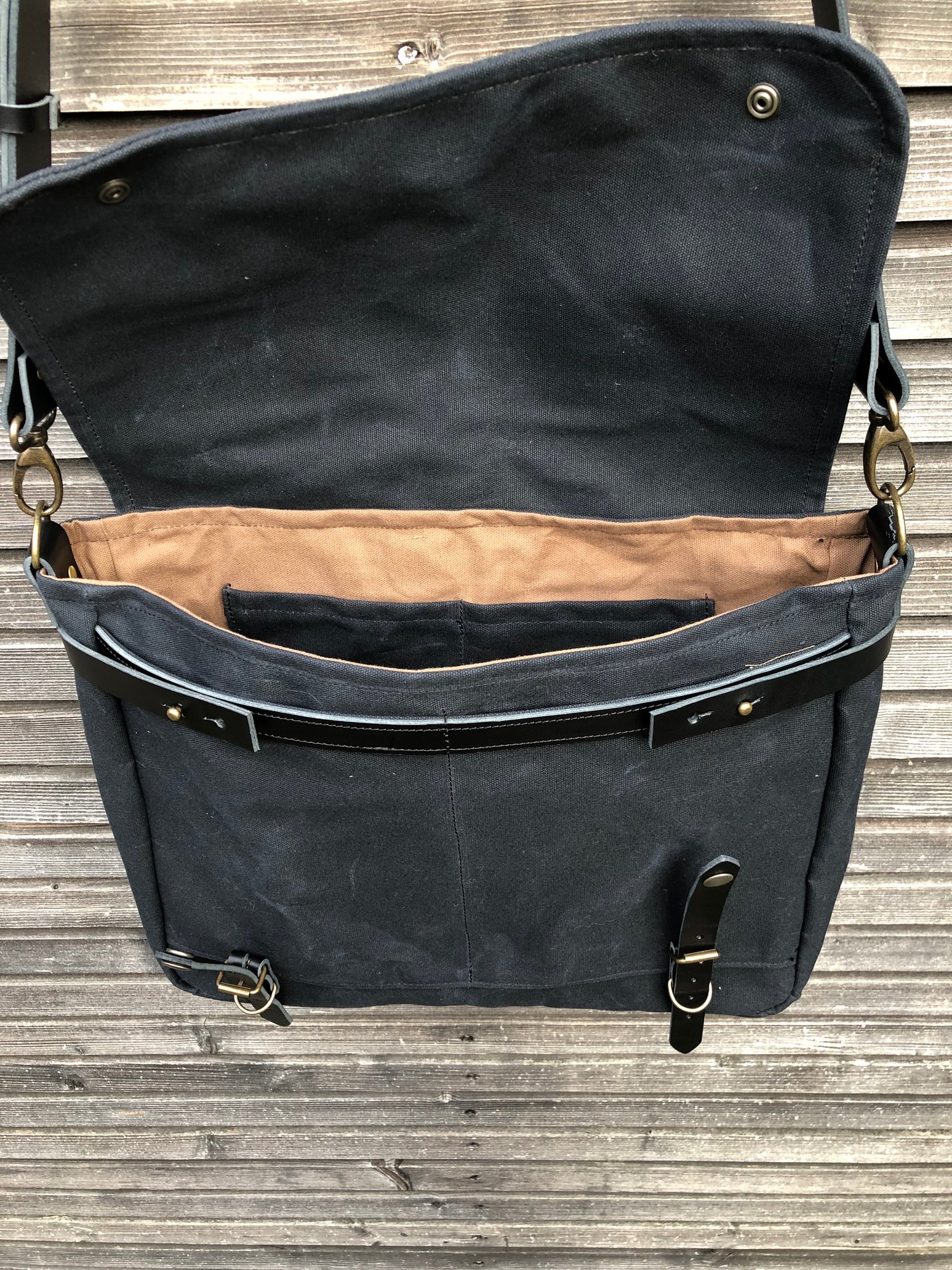 Image of Black satchel in waxed canvas / Musette with leather cross body strap UNISEX