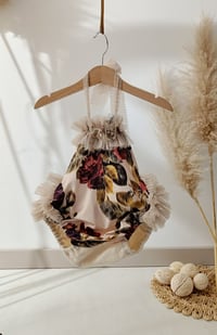 Image 1 of Photo prop | Sitter baby bloomers Marella | age 9-12 months | burgundy flowers