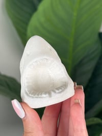 Image 2 of WHITE QUARTZ SELF STANDING SHARKS