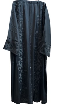 Image 2 of The glamour elegantly closed abaya 