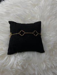 Image 3 of Clover Gold Bracelet