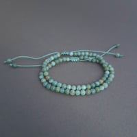 Image 1 of Bracelet ajustable jaspe vert sur cordon 